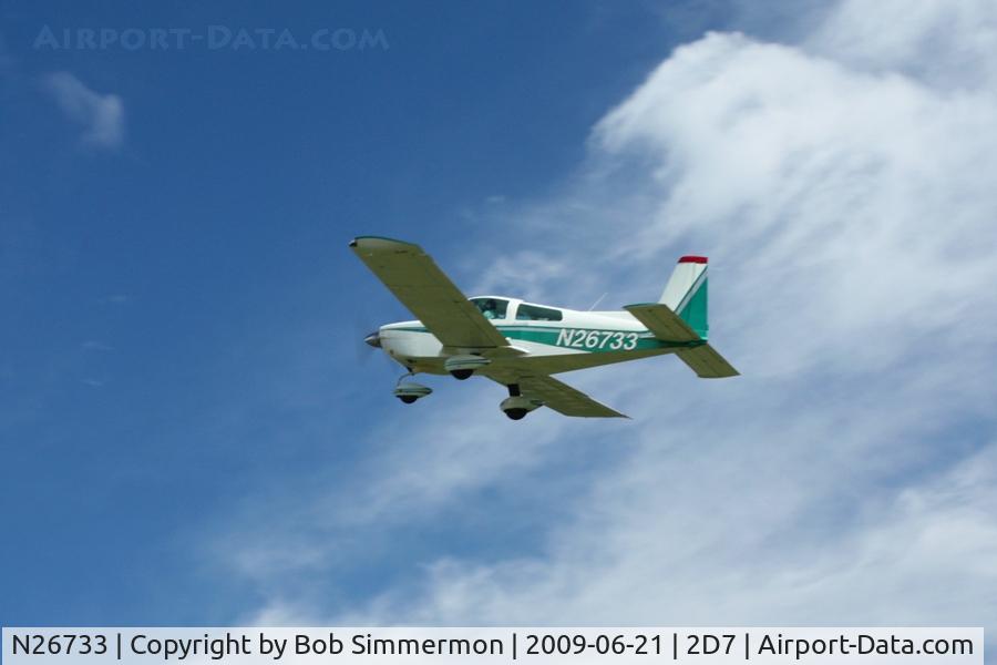 N26733, 1978 Grumman American AA-5A Cheetah C/N AA5A0605, Departing Beach City, Ohio Father's Day fly-in.