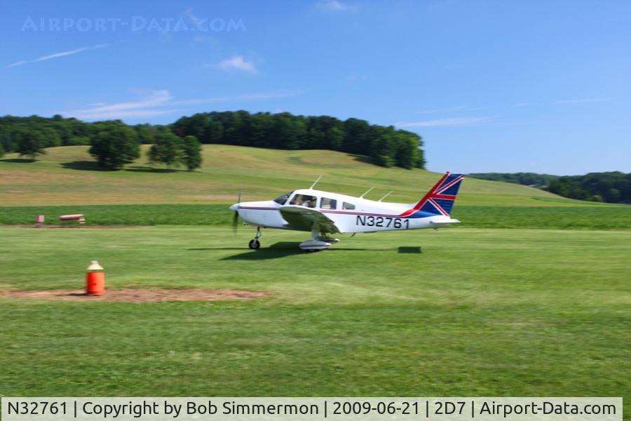 N32761, 1974 Piper PA-28-151 C/N 28-7515232, Arriving at the Father's Day fly-in; Beach City, Ohio.