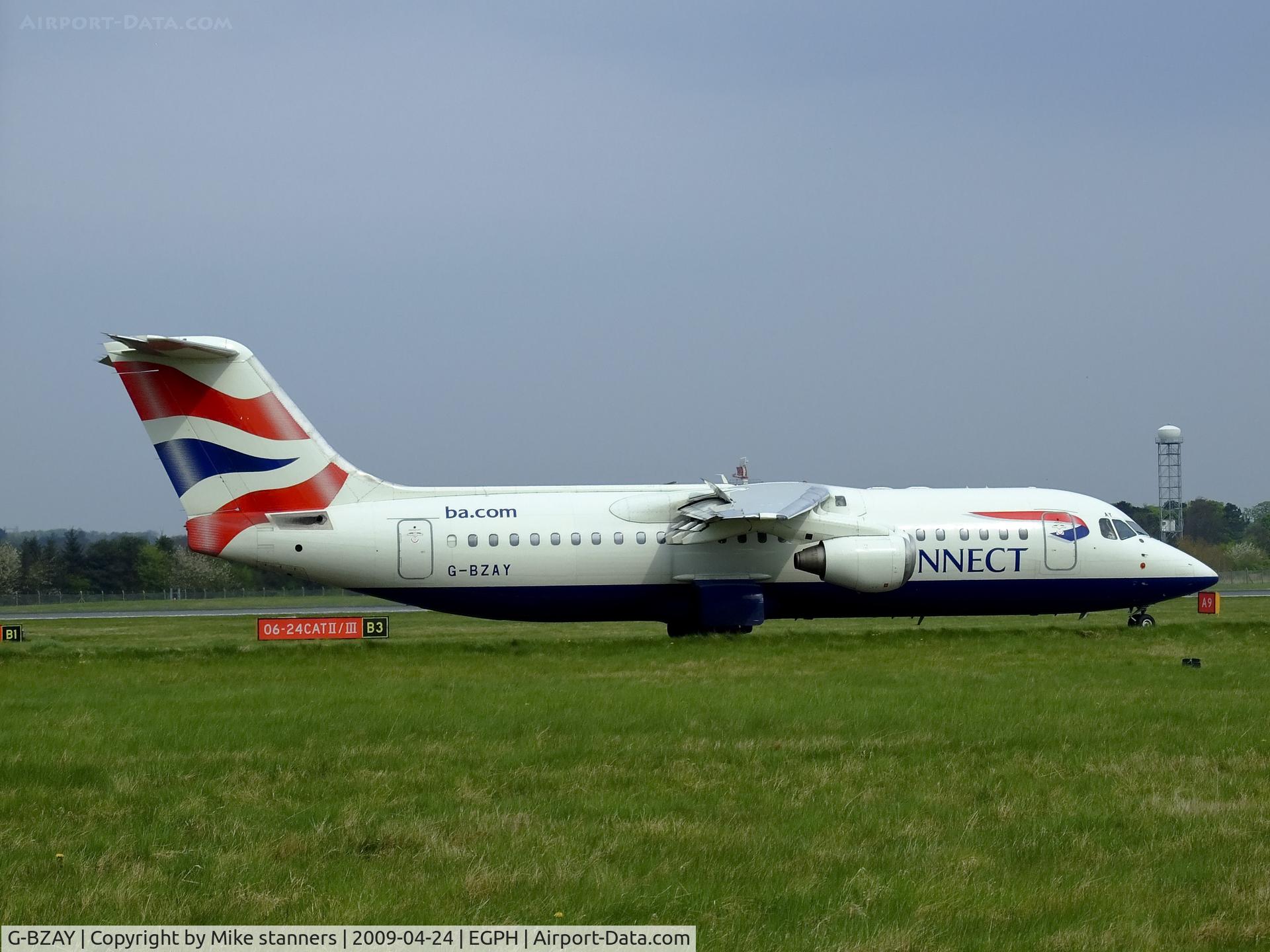 G-BZAY, 2000 British Aerospace Avro 146-RJ100 C/N E3368, BA RJ100 Arriving at EDI