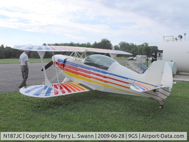 N187JC, 1988 Christen Eagle II C/N 0001 (N187JC), At Fly-In Breakfast at Royalton.