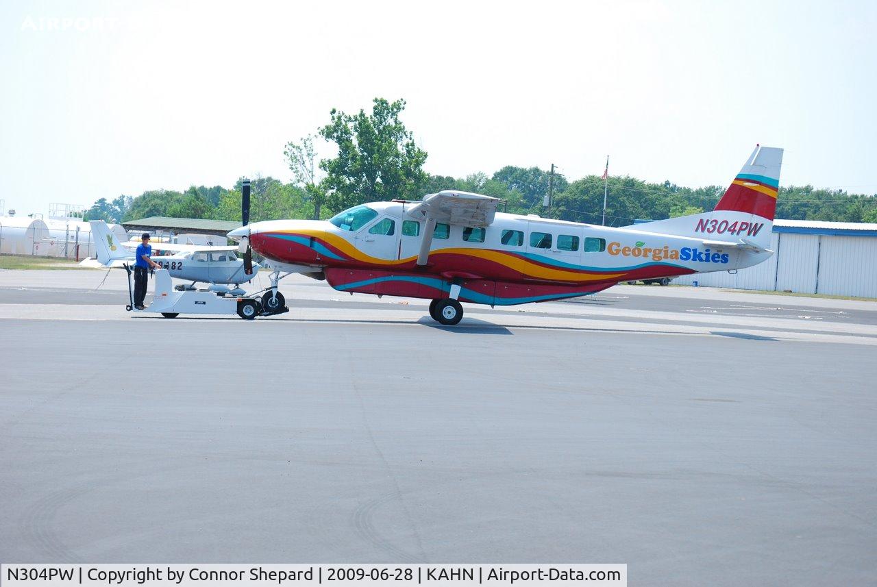 N304PW, 2000 Cessna 208B C/N 208B0833, Georgia Skies C208