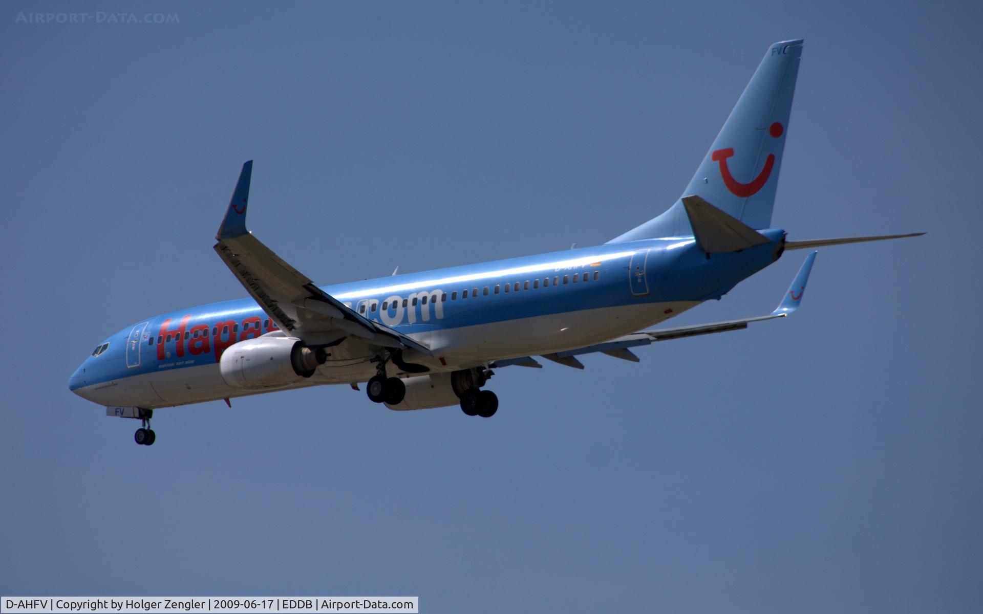 D-AHFV, 2000 Boeing 737-8K5 C/N 30415, Arrival from sunny mediterranean beaches