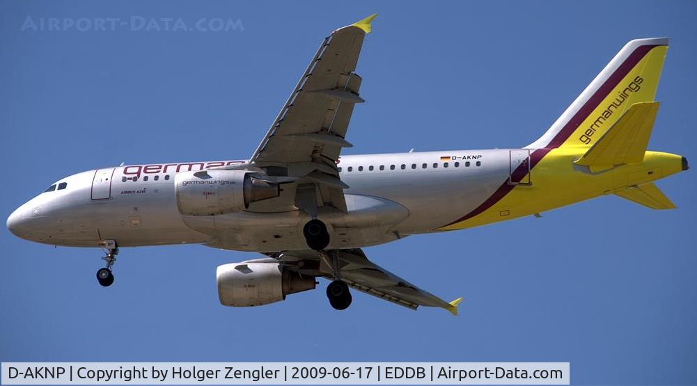 D-AKNP, 1999 Airbus A319-112 C/N 1155, Beautiful colours on a sunny day