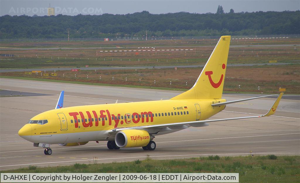 D-AHXE, 2007 Boeing 737-7K5 C/N 35135, TUIfly Boeing 737-7K5 on the way to parking position