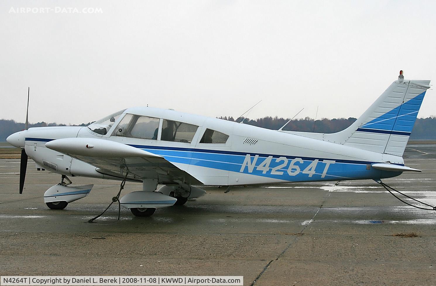 N4264T, 1972 Piper PA-28-180 Cherokee C/N 28-7205124, A 1972 Cherokee sits on the apron on a chilly, wet November day.
