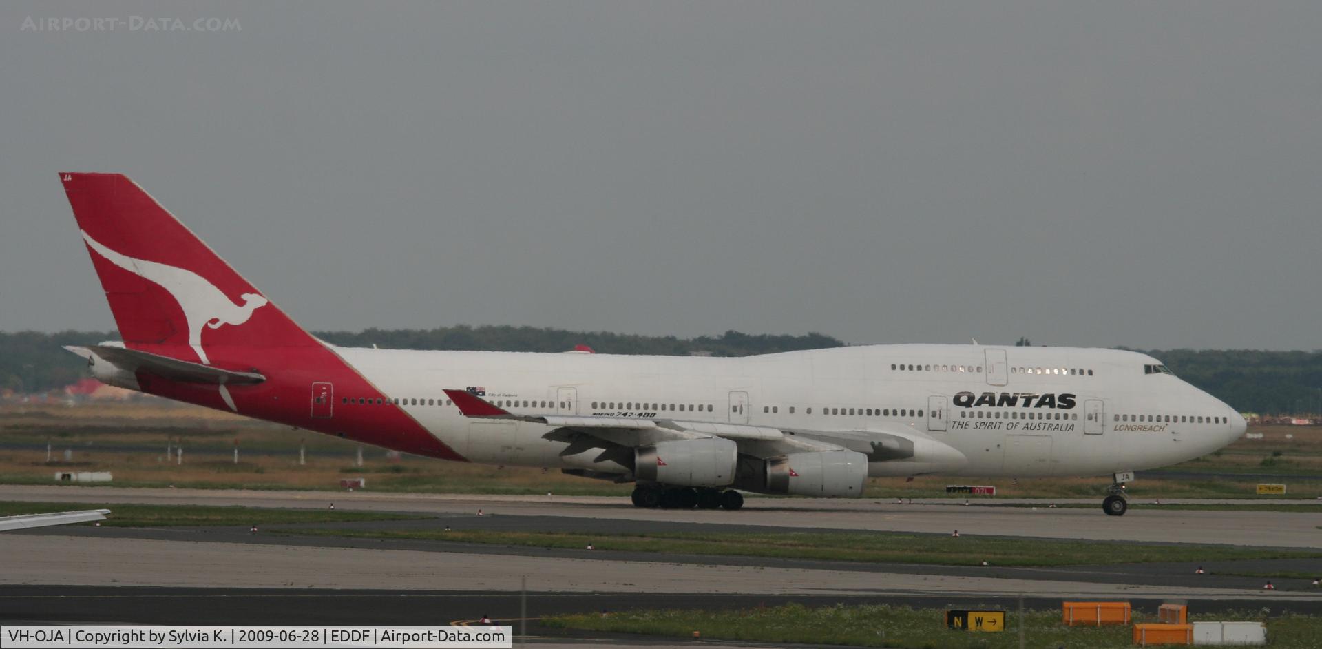 VH-OJA, 1989 Boeing 747-438 C/N 24354, Qantas