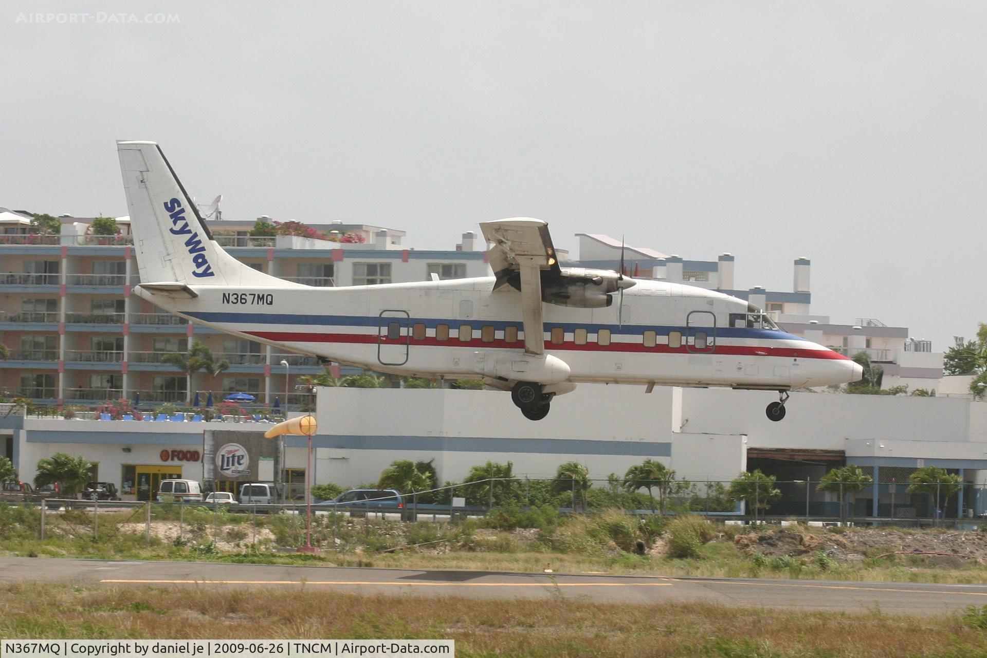 N367MQ, 1984 Short SD3-60-100 C/N SH.3640, Landing 10