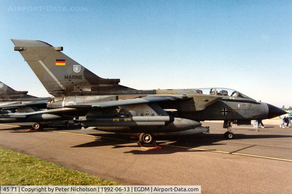 45 71, Panavia Tornado IDS C/N 678/GS214/4271, Tornado IDS of Kreigsmarine MFG-2 at the 1992 Air Tattoo Intnl at Boscombe Down.