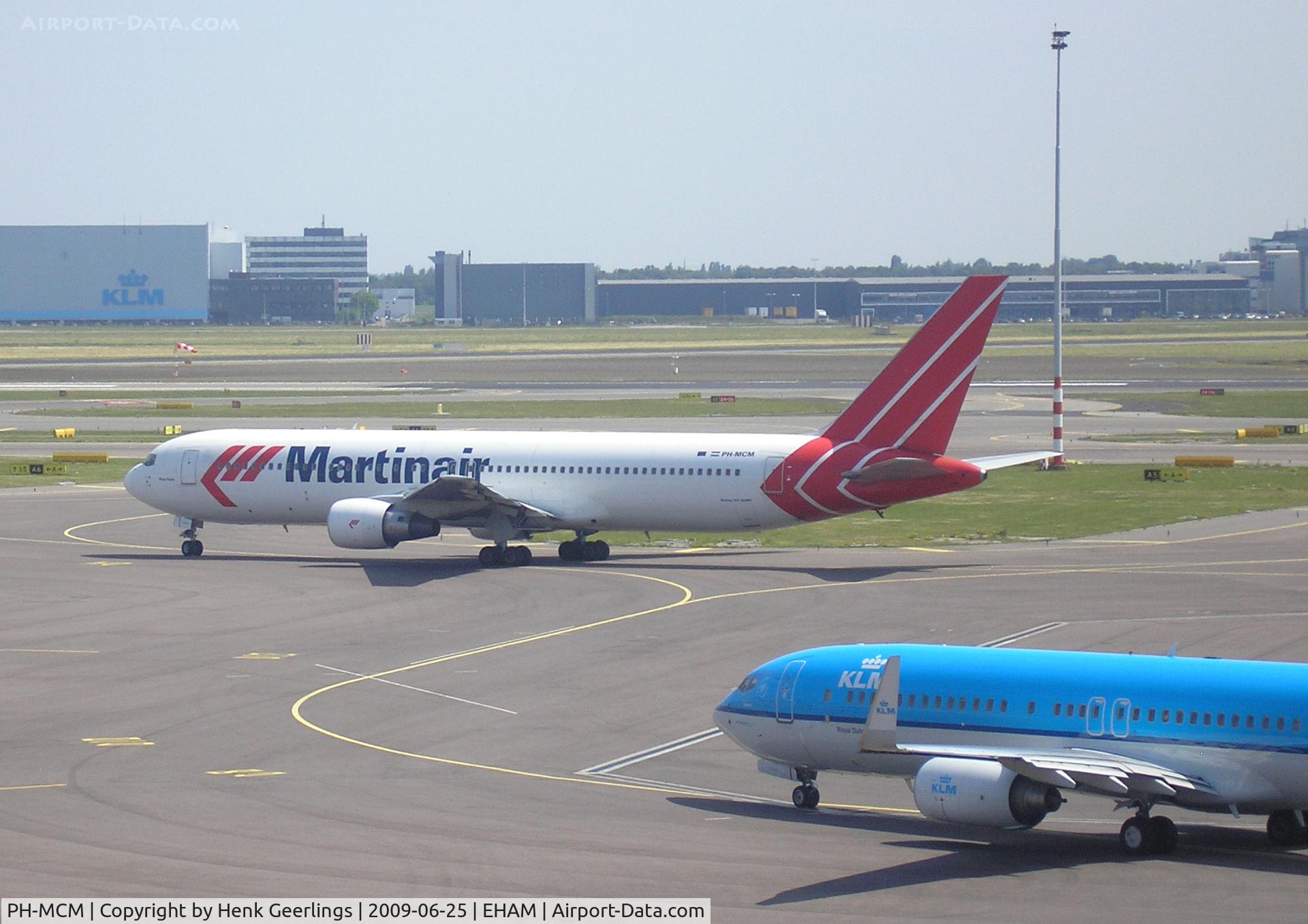 PH-MCM, 1992 Boeing 767-31A/ER C/N 26470, Schiphol , departure