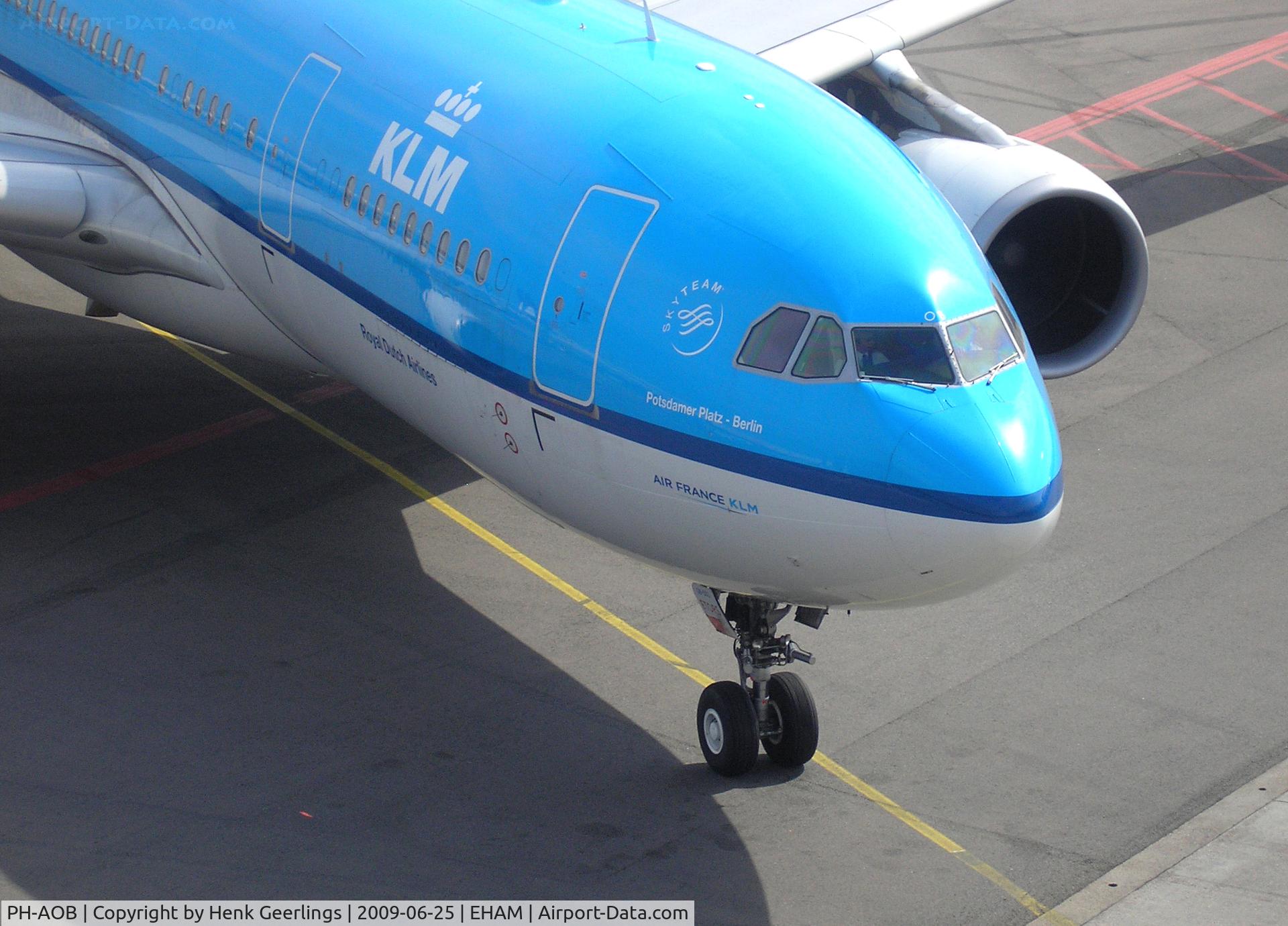 PH-AOB, 2005 Airbus A330-203 C/N 686, Schiphol Airport arrival
