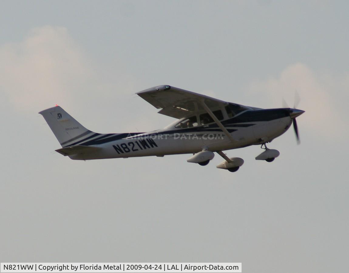 N821WW, 2006 Cessna 182T Skylane C/N 18281828, Cessna 182T