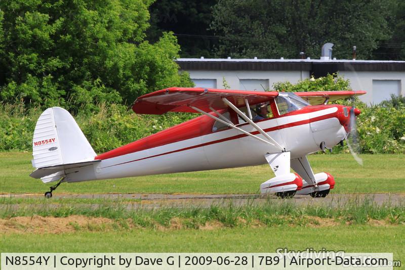 N8554Y, 1946 Luscombe 8A C/N 2658, Taxiing in at Ellington, CT