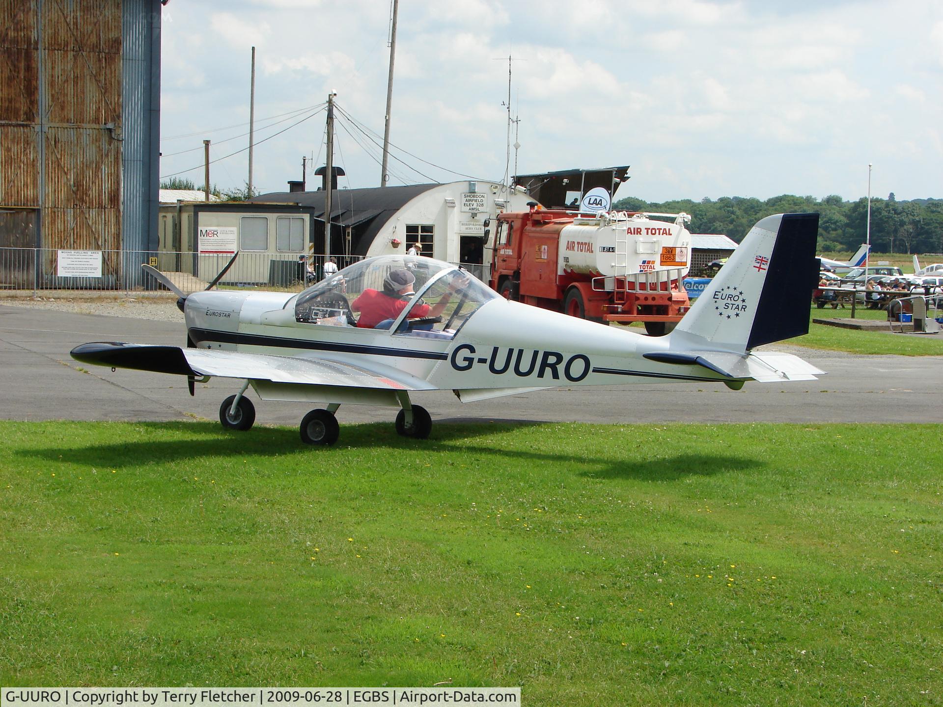 G-UURO, 2006 Aerotechnik EV-97 Eurostar C/N PFA 315-14480, Eurostar at Shobdon on the Day of the 2009 LAA Regional Strut Fly-in