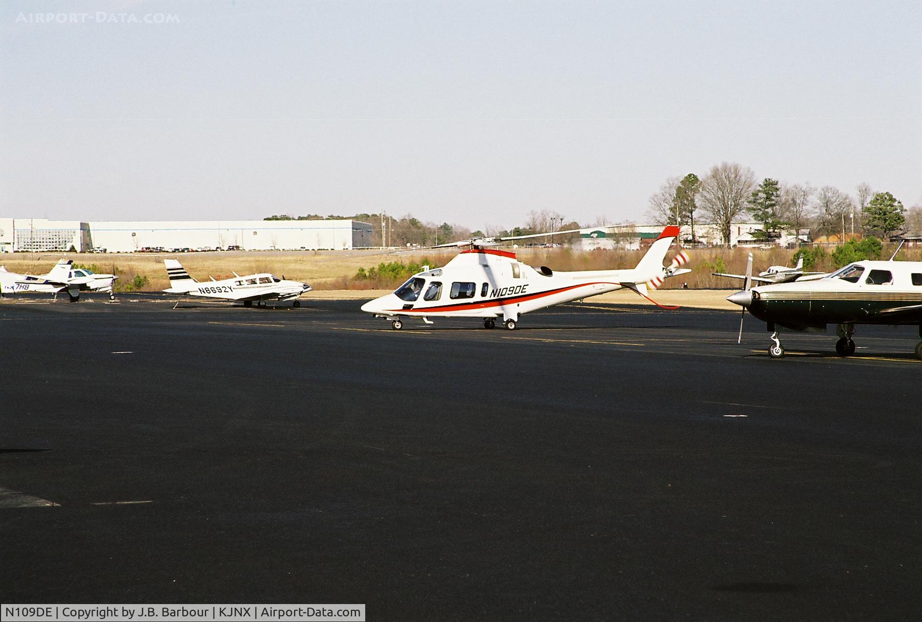 N109DE, 2000 Agusta A-109E C/N 11069, Sweet