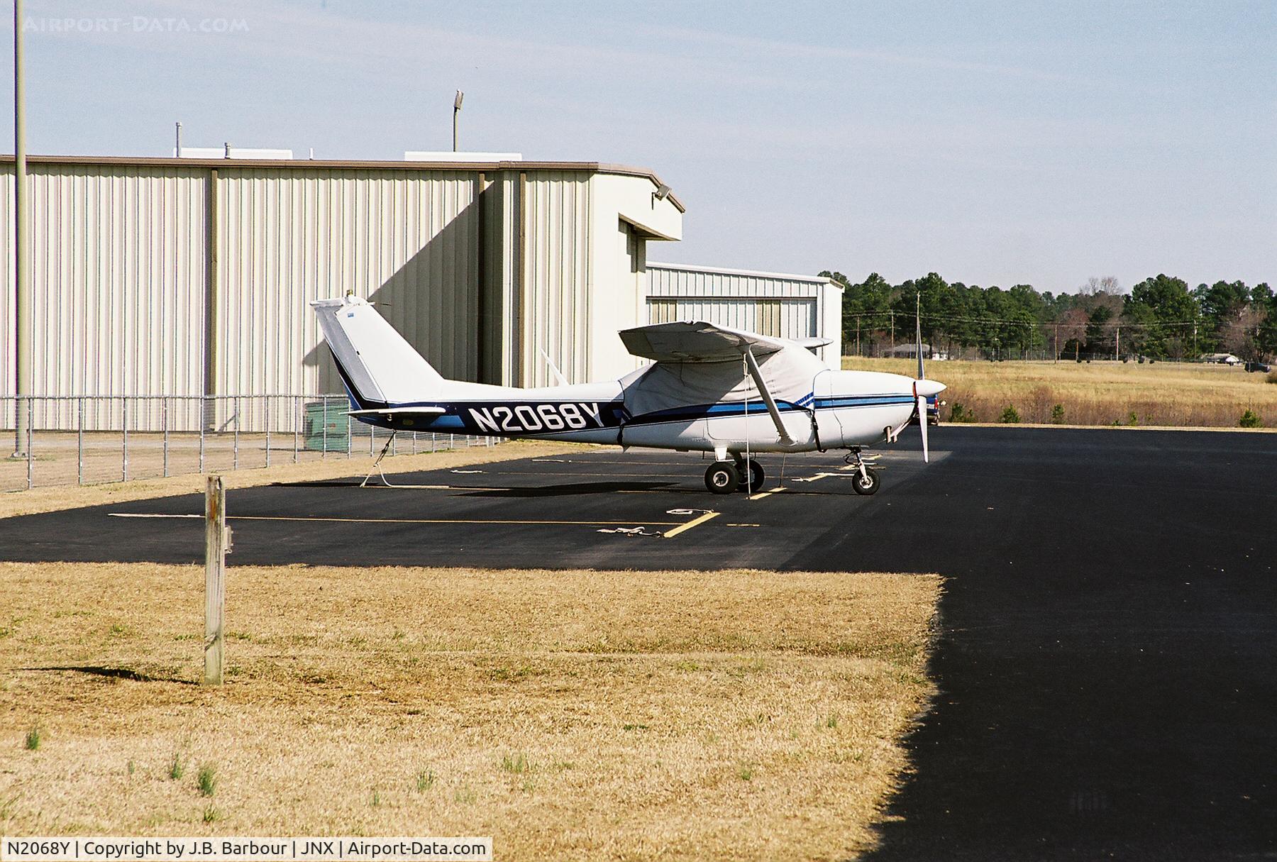 N2068Y, 1962 Cessna 172D C/N 17249568, N/A
