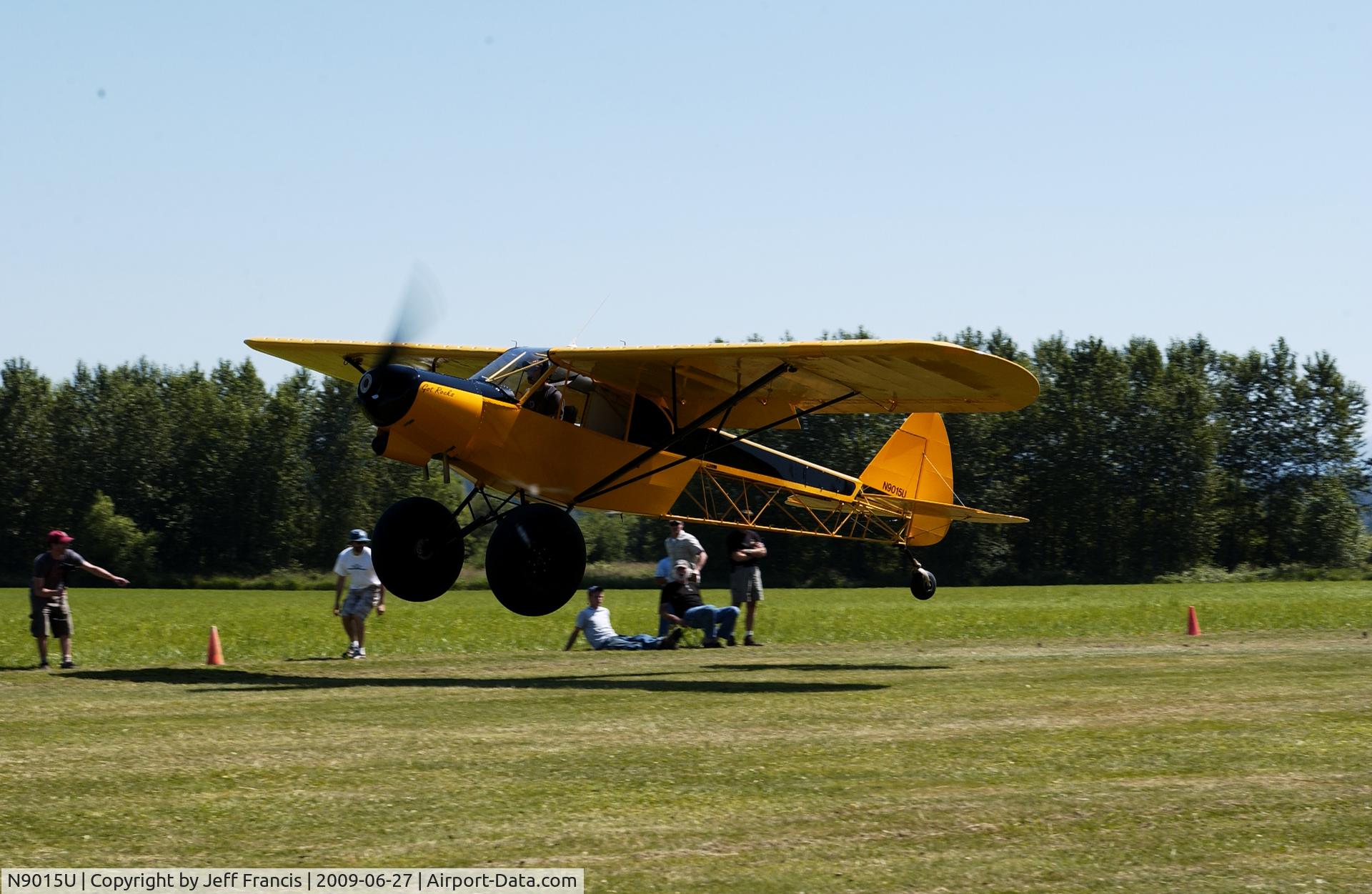 N9015U, 2008 Miller Gregory Scott GOT ROCKS C/N 1, Taking off at the 2009 NW Supercub Fly-In