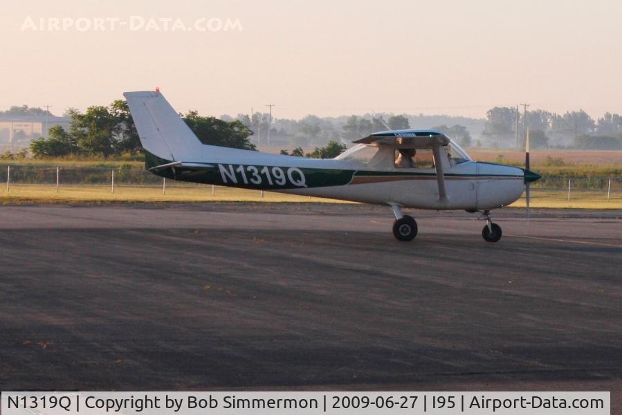 N1319Q, 1971 Cessna 150L C/N 15072619, On the ramp at Kenton, Ohio.