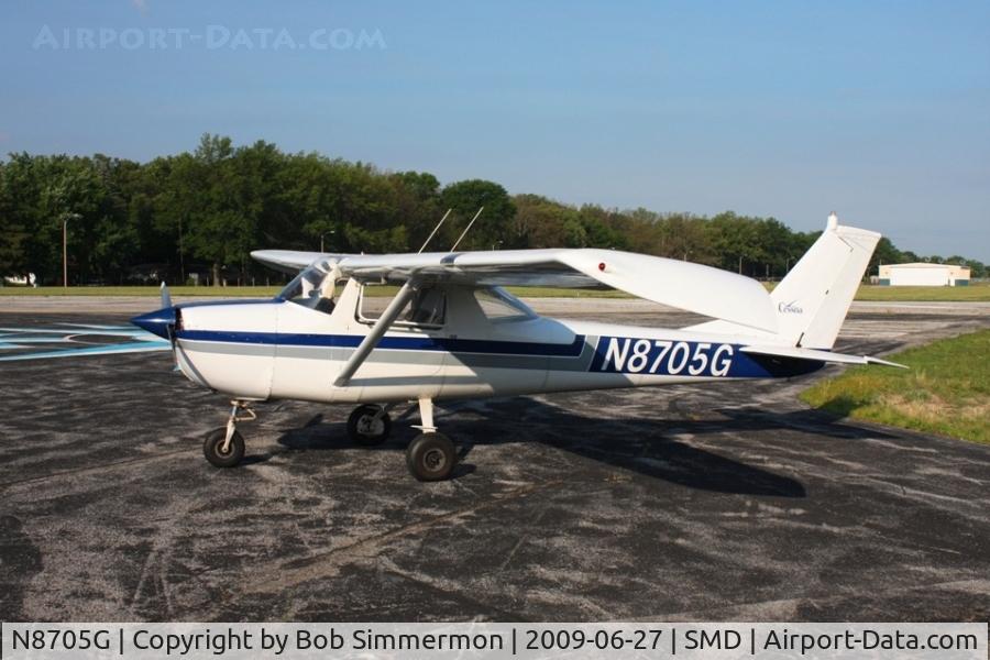 N8705G, 1966 Cessna 150F C/N 15062805, On the ramp at Fort Wayne's Smith Field.