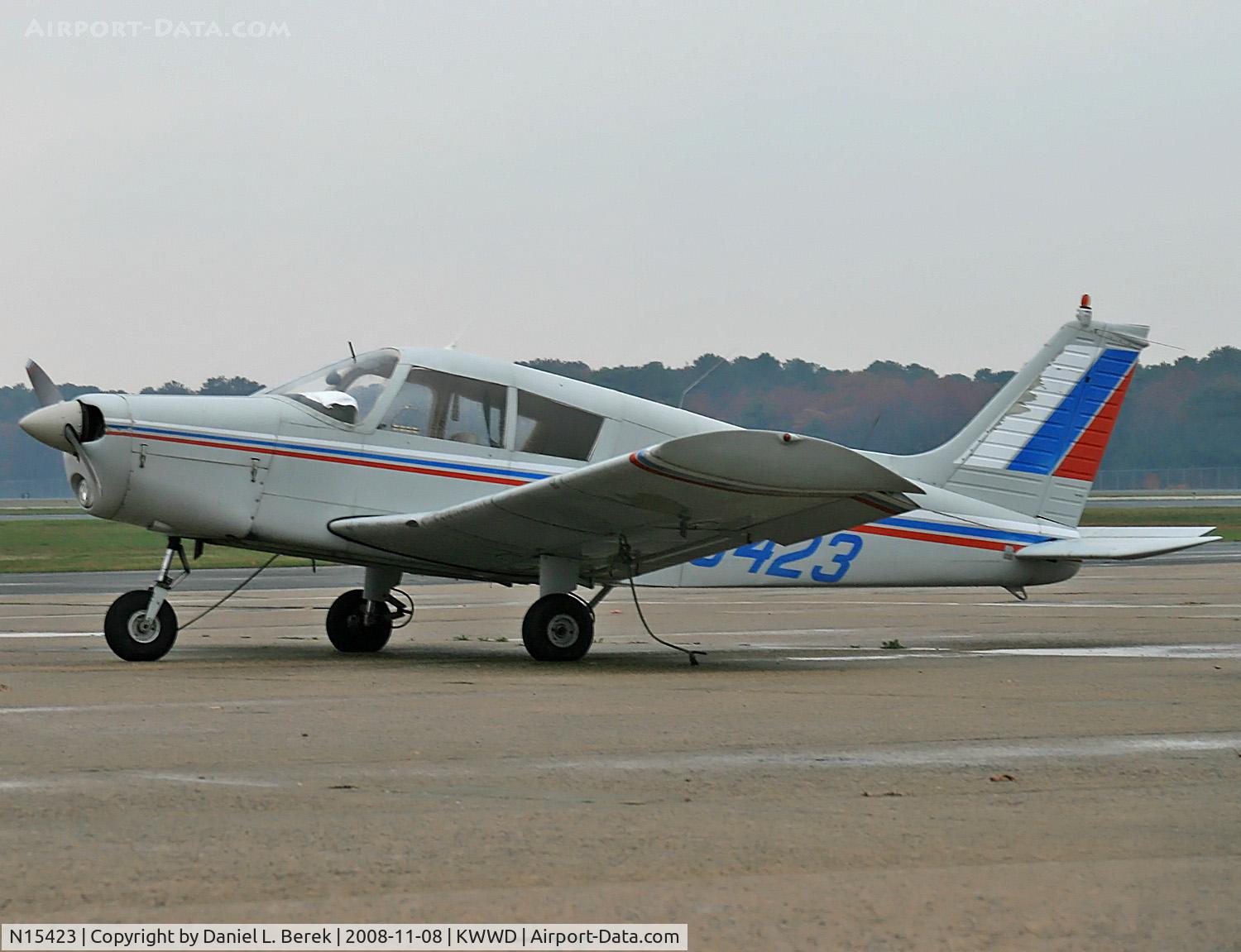 N15423, 1972 Piper PA-28-140 C/N 28-7325064, Nice 1972 Cherokee sits it out on a very overcast day.