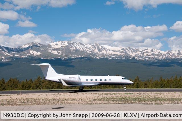 N930DC, 2006 Gulfstream Aerospace GIV-X (G450) C/N 4063, N930DC at Leadville,CO (9927'MSL - 6400' runway)