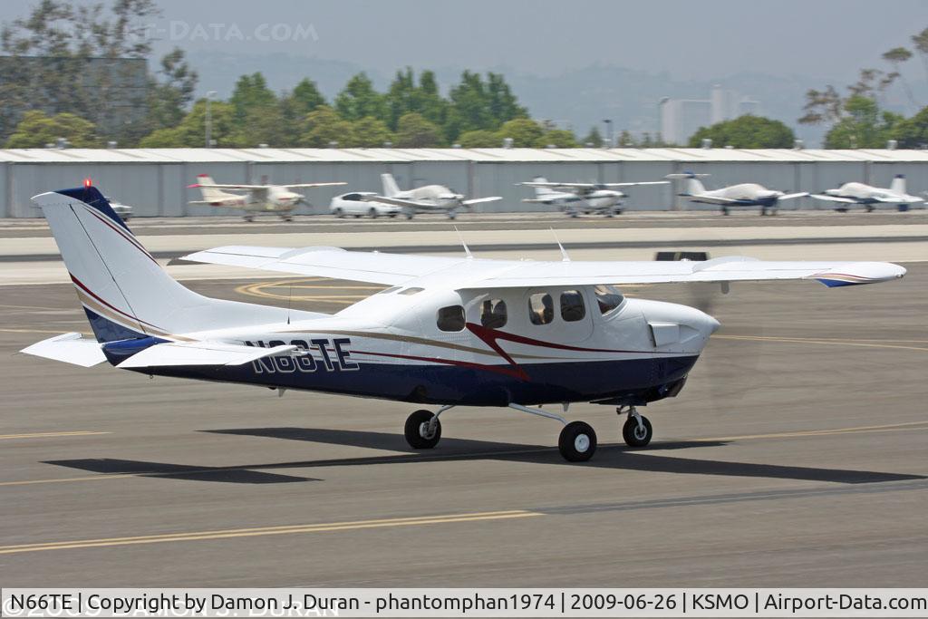 N66TE, 1978 Cessna P210N Pressurised Centurion C/N P21000154, Heading back to the hanger.