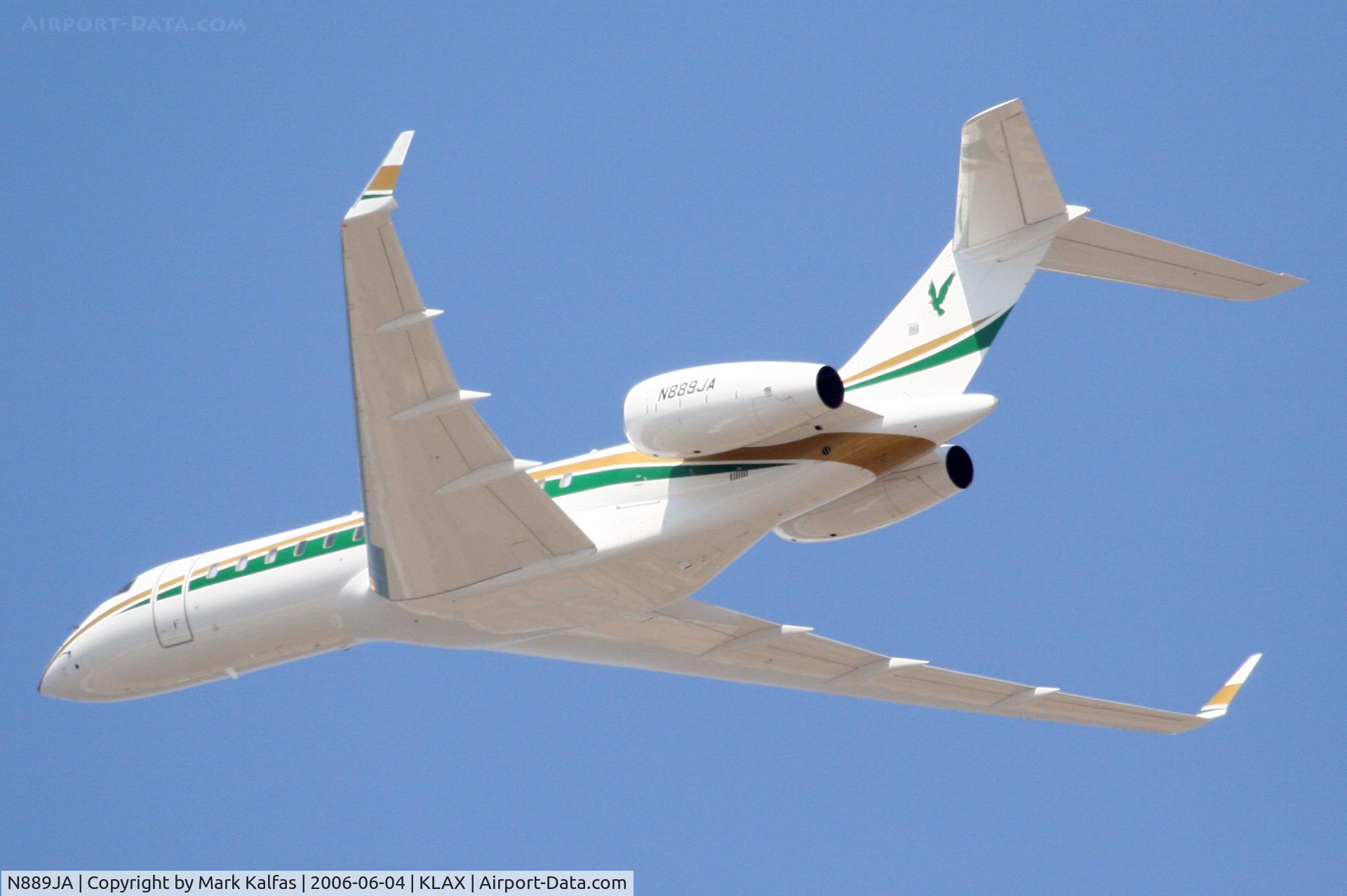 N889JA, 2004 Bombardier BD-700-1A10 Global Express C/N 9148, KLAX RWY 25R Departure