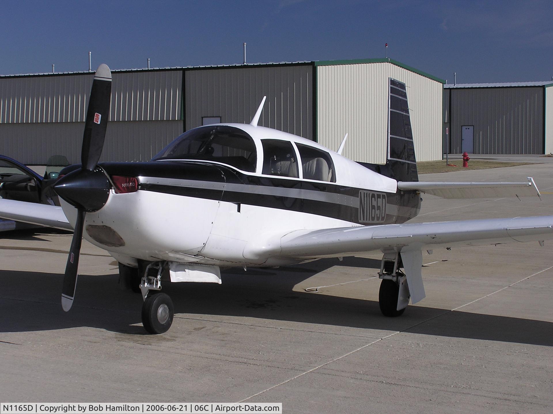 N1165D, 1981 Mooney M20K C/N 25-0640, 1165D at 06C 06-21-06