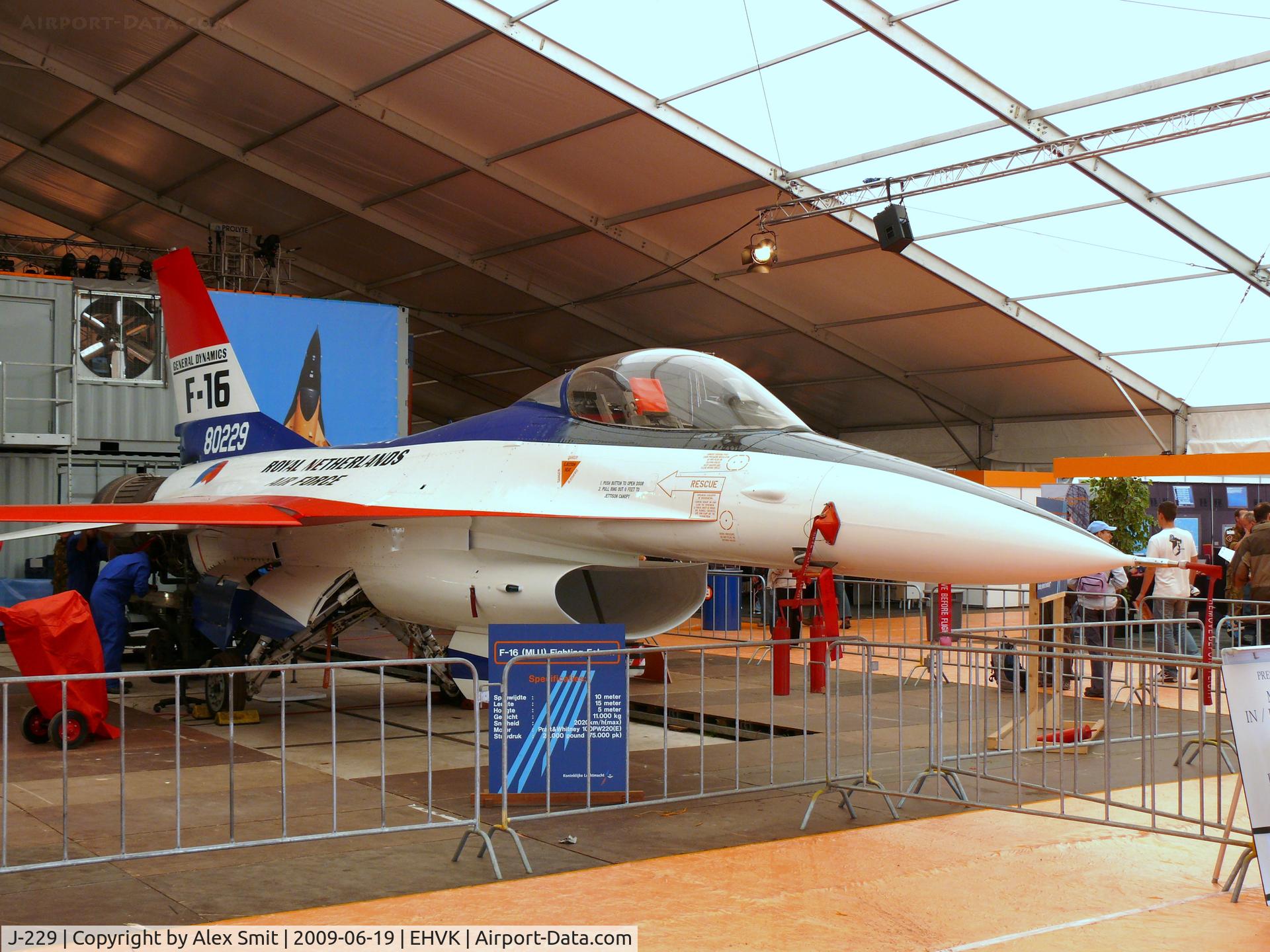 J-229, 1978 Fokker F-16A Fighting Falcon C/N 6D-18, General Dynamics F-16A Fighting Falcon J-229 Royal Netherlands Air Force painted as F-16 prototype 80229