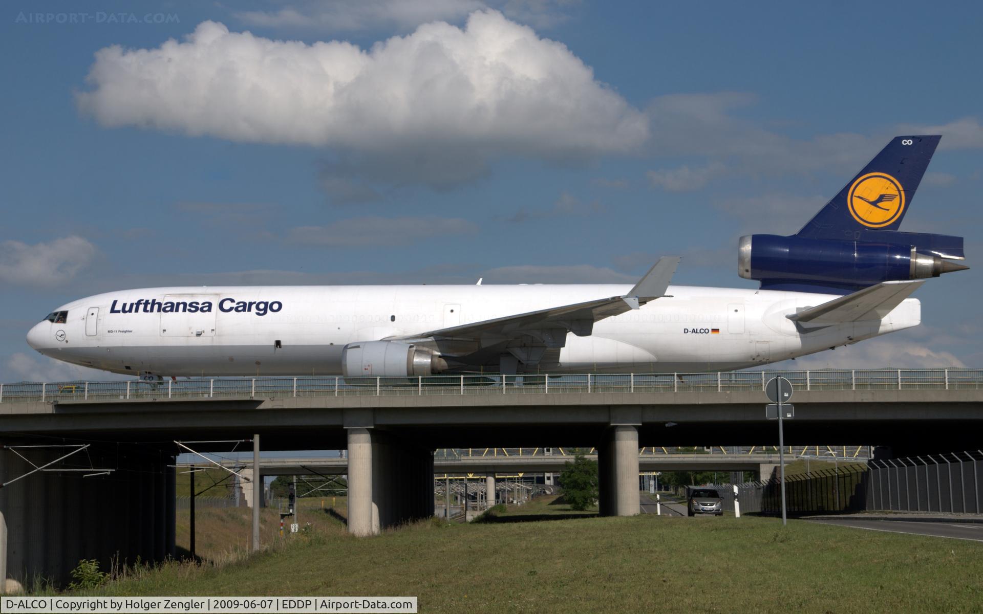 D-ALCO, 1992 McDonnell Douglas MD-11F C/N 48413, On the western bridge
