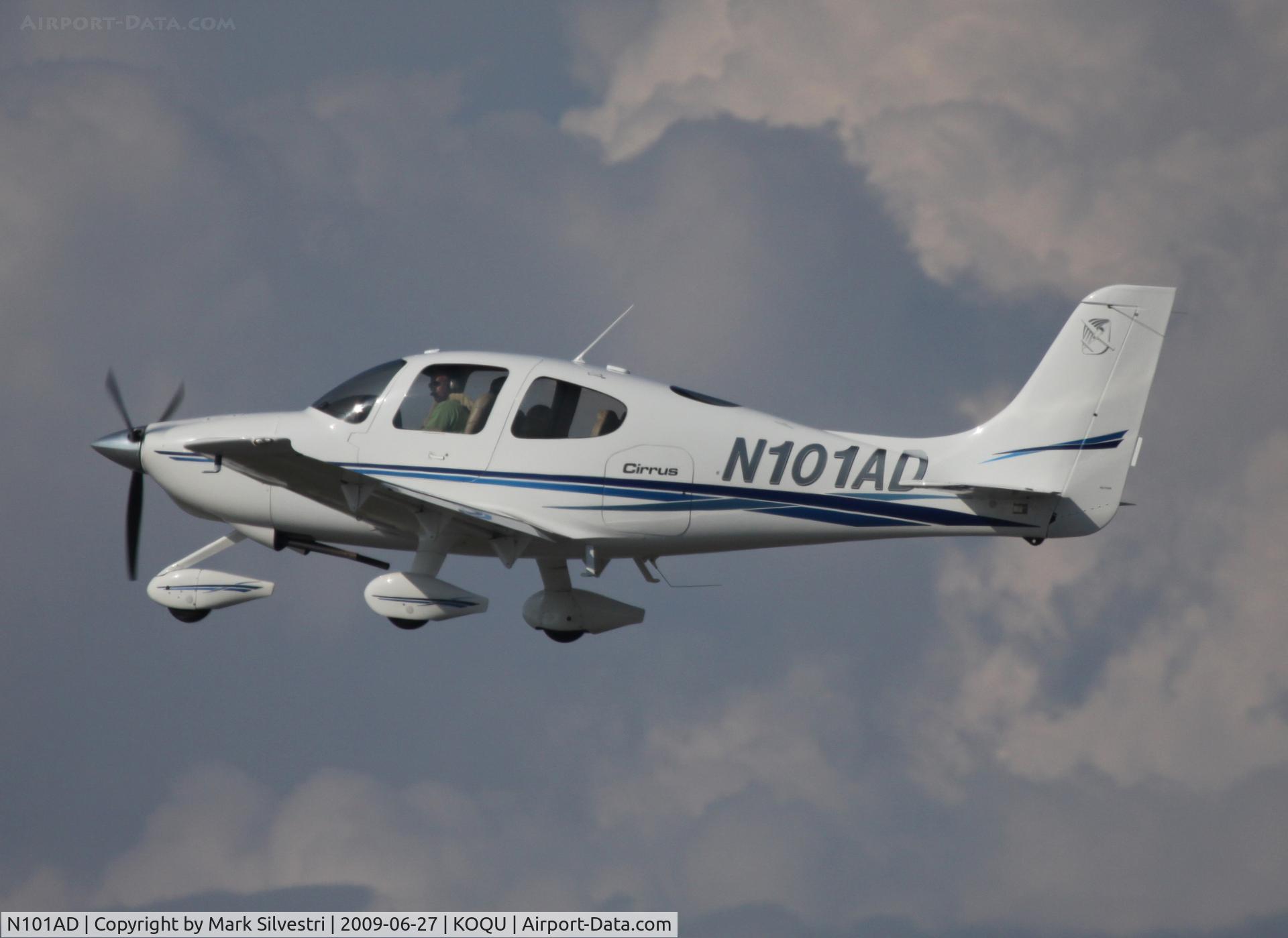 N101AD, 2002 Cirrus SR20 C/N 1198, 2009 Quonset Point, RI - Airshow