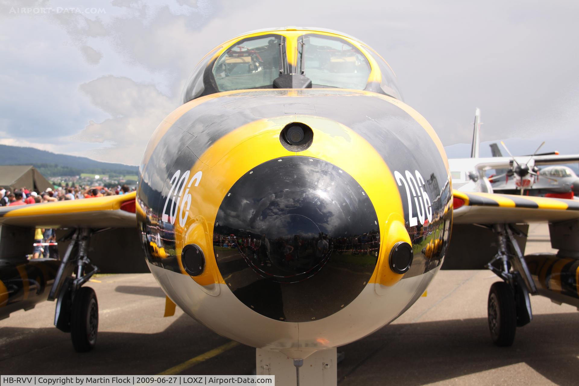 HB-RVV, 1968 Hawker Hunter T.68 C/N 41H-670841, .