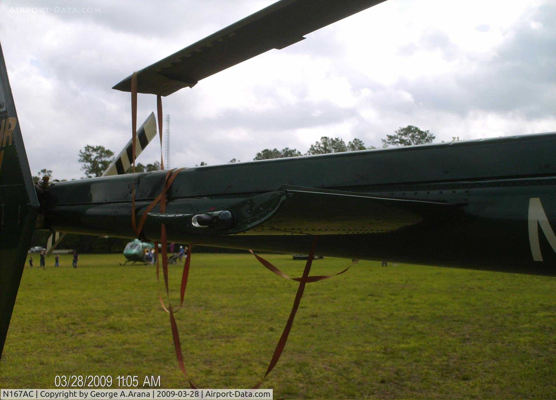 N167AC, Bell OH-58A C/N 70-15620, Starboard navlight/strobe