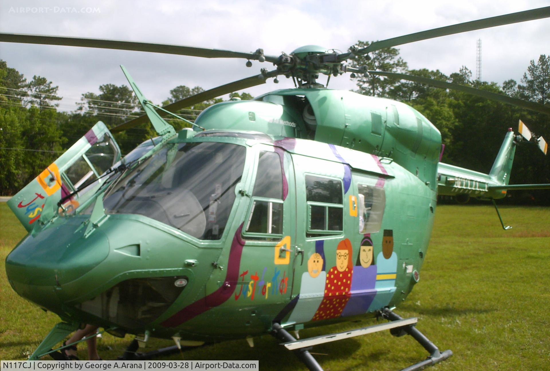 N117CJ, 1984 Eurocopter-Kawasaki BK-117A-3 C/N 7051, Front port quarter view
