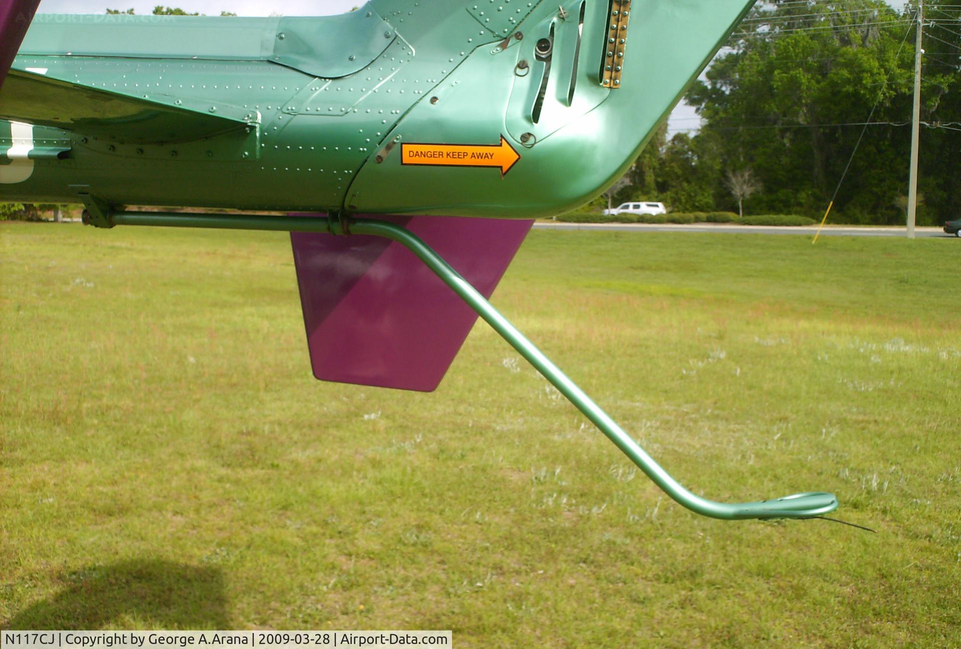 N117CJ, 1984 Eurocopter-Kawasaki BK-117A-3 C/N 7051, Tailskid