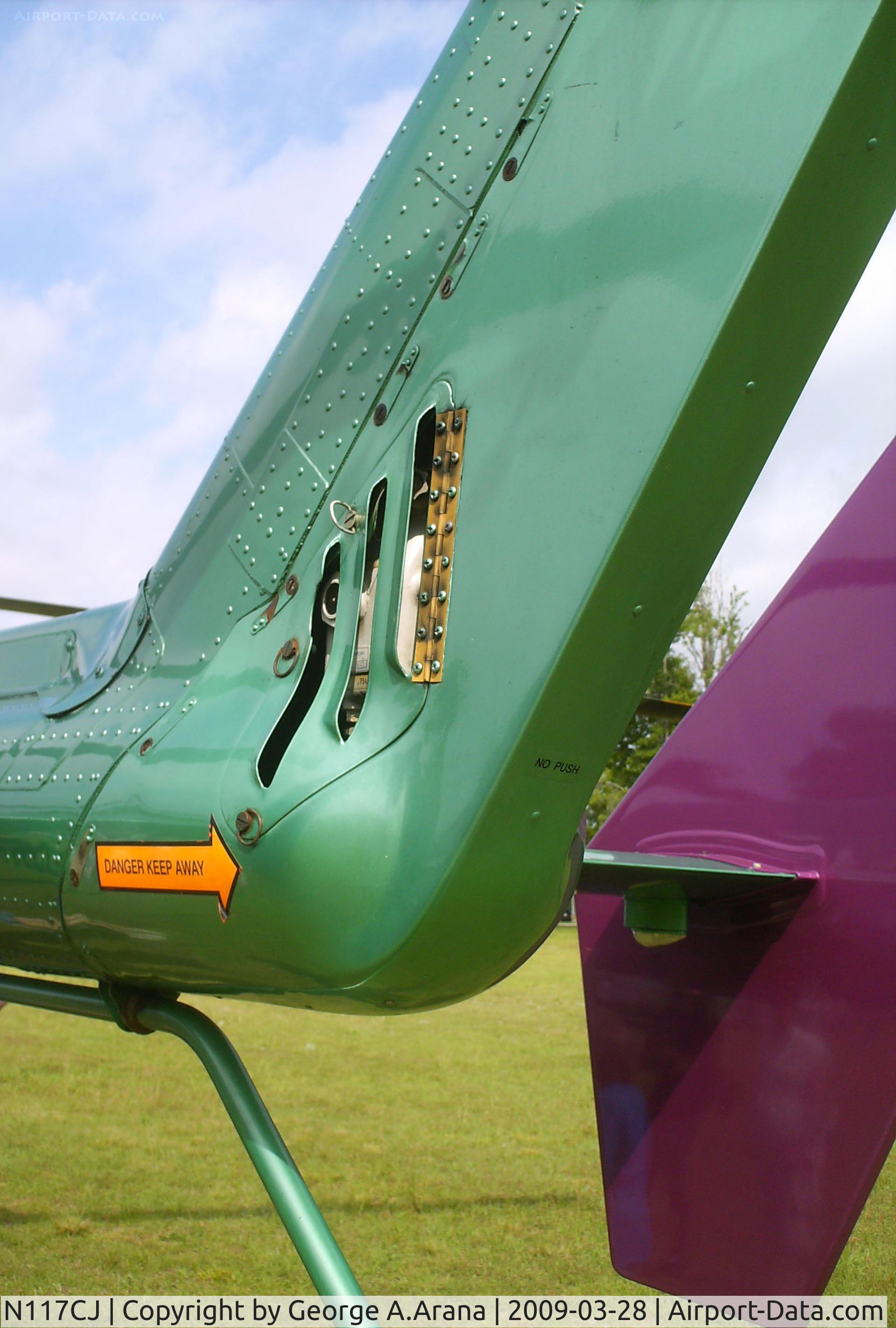 N117CJ, 1984 Eurocopter-Kawasaki BK-117A-3 C/N 7051, Rear vertical fin and gearbox vent