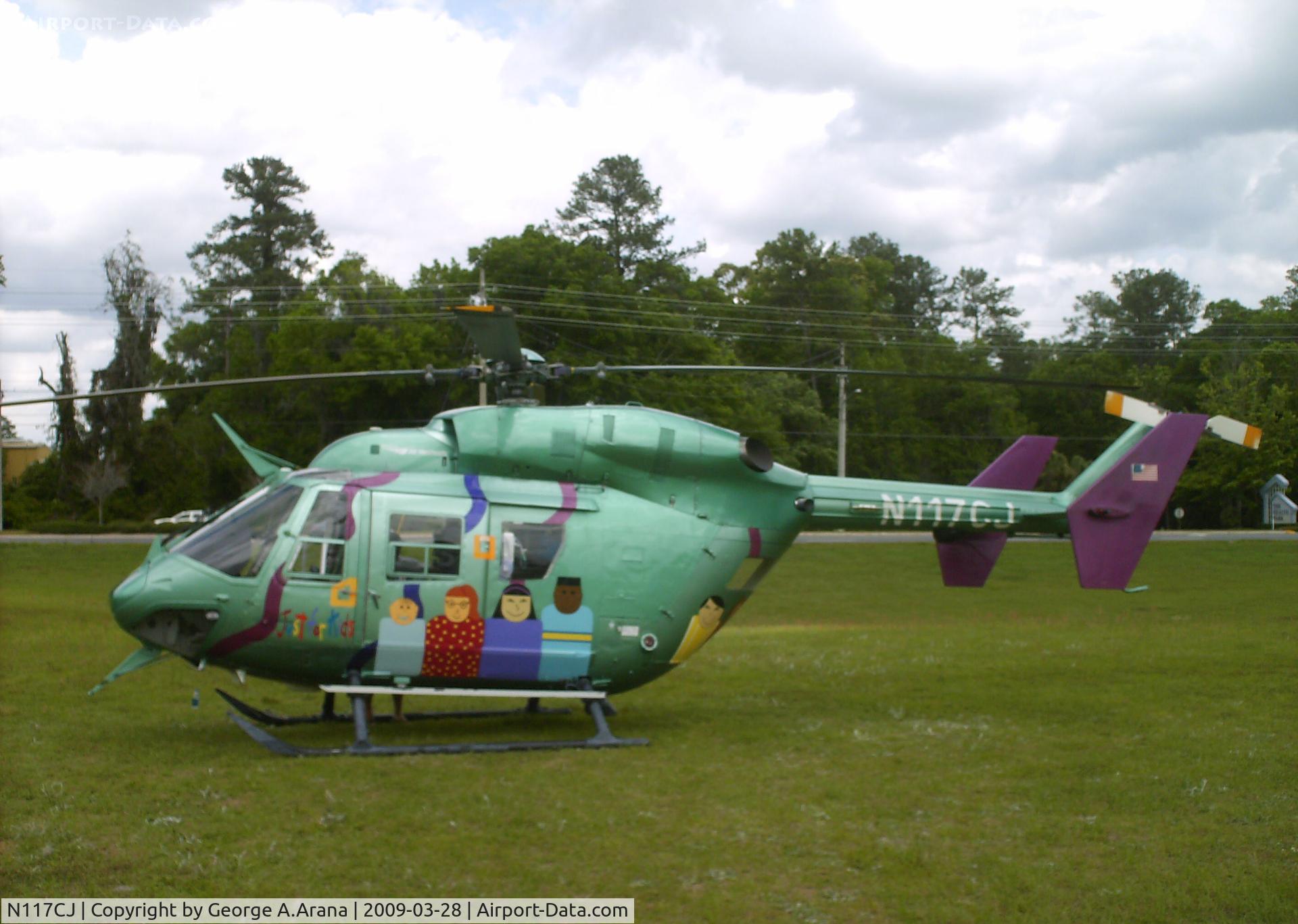 N117CJ, 1984 Eurocopter-Kawasaki BK-117A-3 C/N 7051, Port view