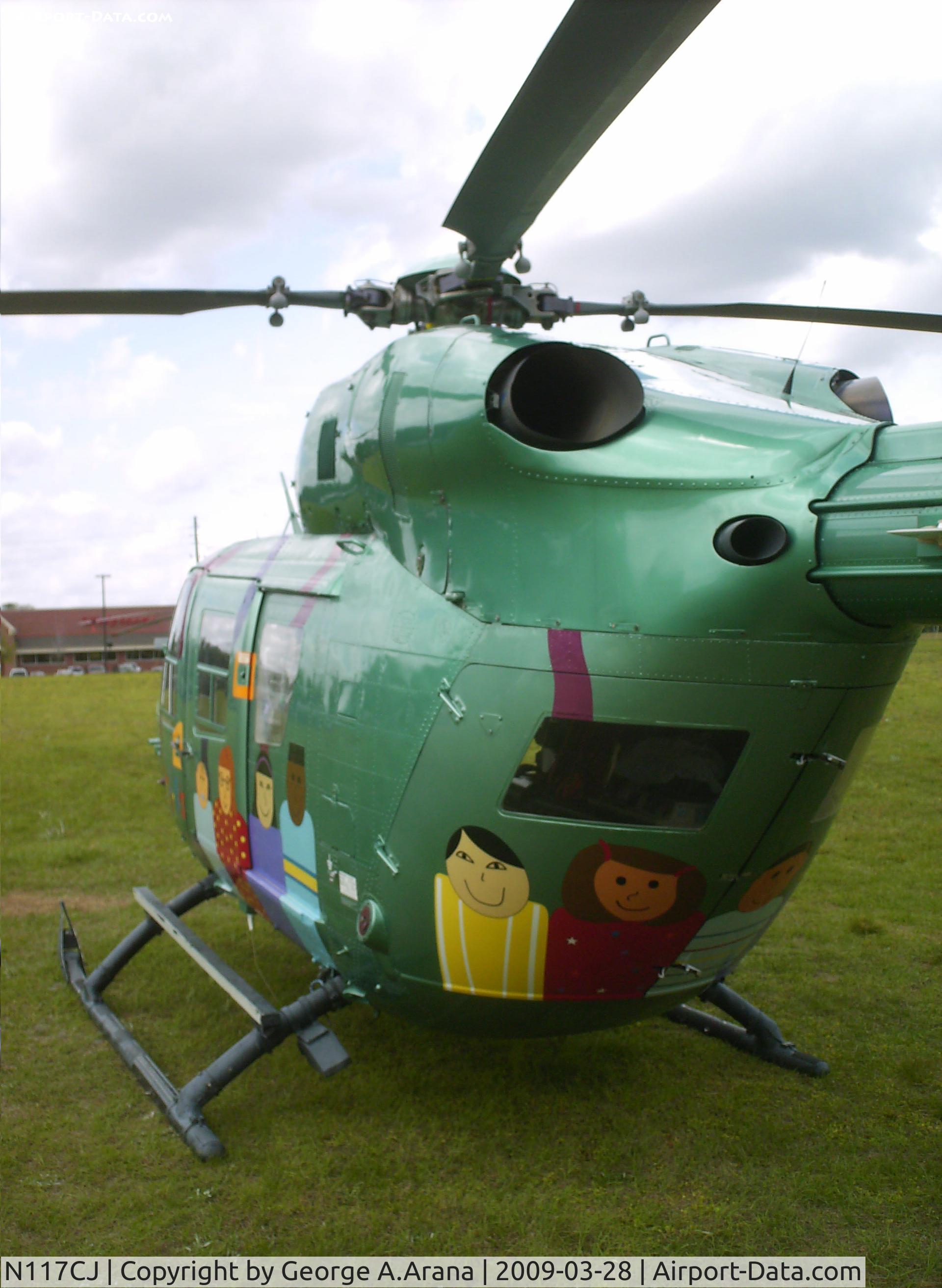 N117CJ, 1984 Eurocopter-Kawasaki BK-117A-3 C/N 7051, Port engine exhaust and rear clamshell dor