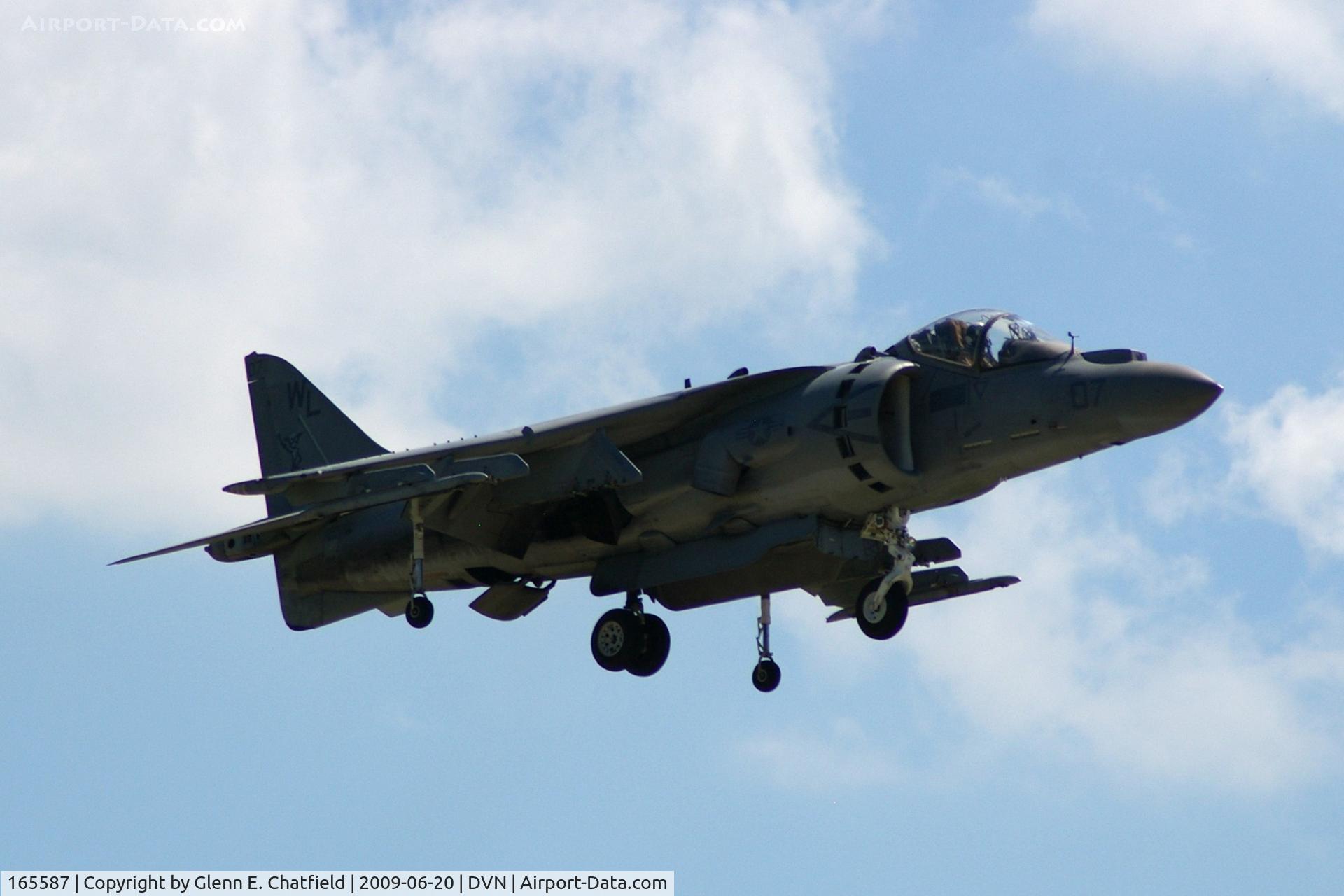 165587, Boeing AV-8B+(R)-27-MC Harrier II Plus C/N B324, Quad Cities Air Show; shooting into the sun is not fun