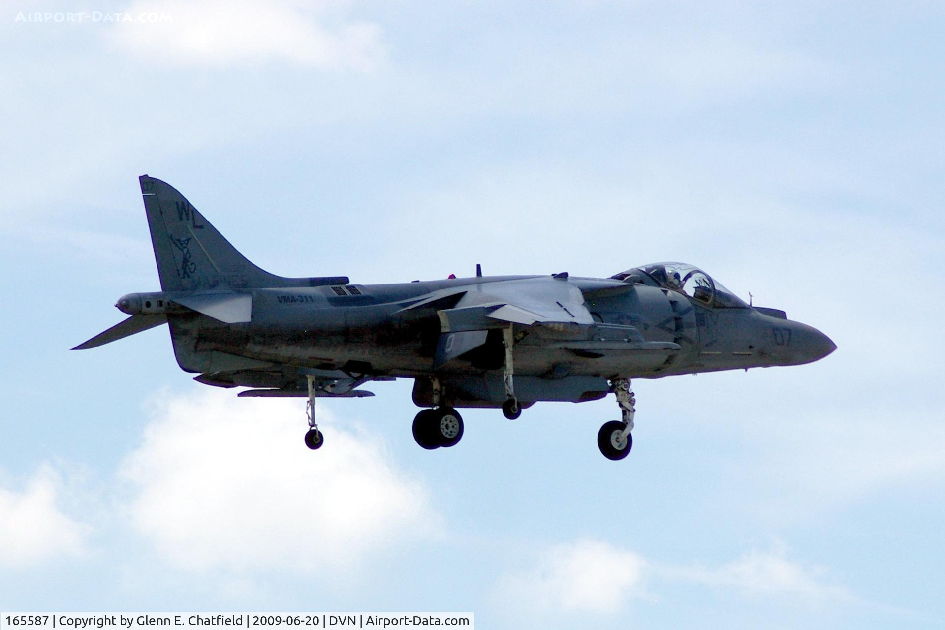 165587, Boeing AV-8B+(R)-27-MC Harrier II Plus C/N B324, Quad Cities Air Show; shooting into the sun is not fun