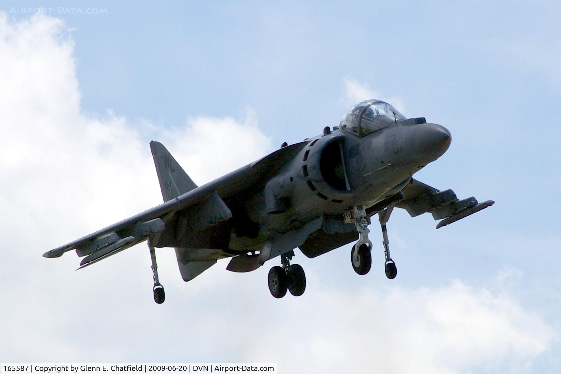 165587, Boeing AV-8B+(R)-27-MC Harrier II Plus C/N B324, Quad Cities Air Show; shooting into the sun is not fun