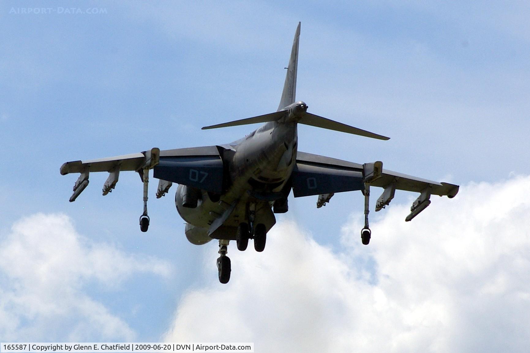 165587, Boeing AV-8B+(R)-27-MC Harrier II Plus C/N B324, Quad Cities Air Show; shooting into the sun is not fun