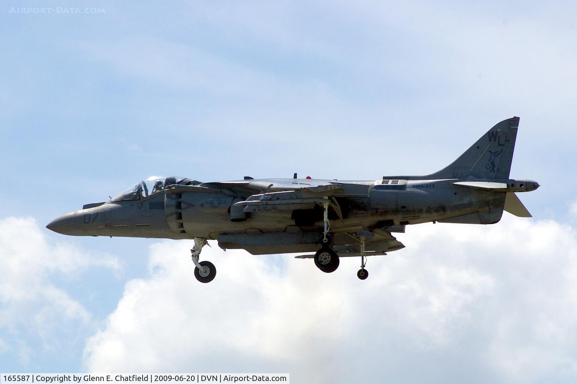 165587, Boeing AV-8B+(R)-27-MC Harrier II Plus C/N B324, Quad Cities Air Show; shooting into the sun is not fun