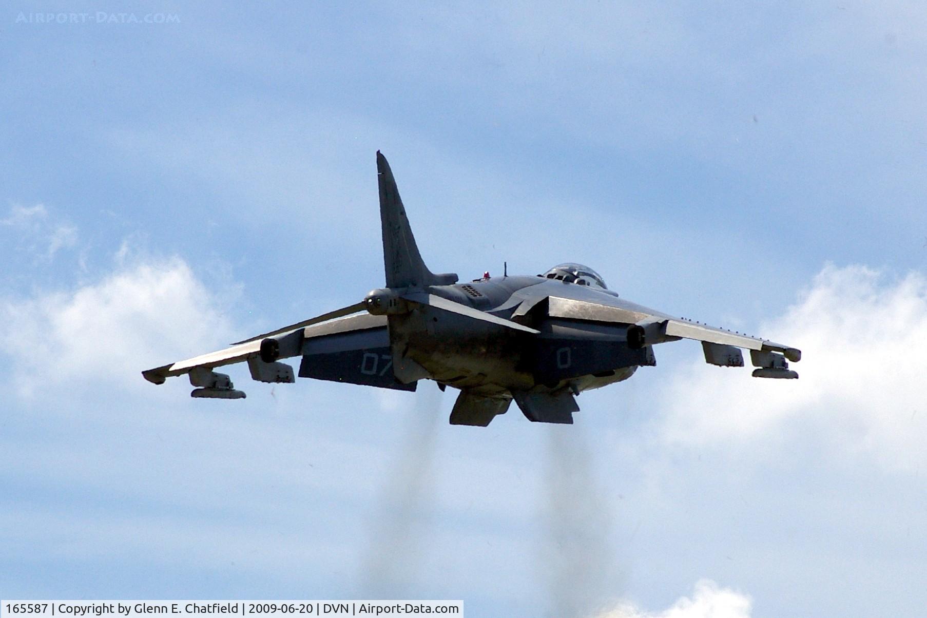 165587, Boeing AV-8B+(R)-27-MC Harrier II Plus C/N B324, Quad Cities Air Show