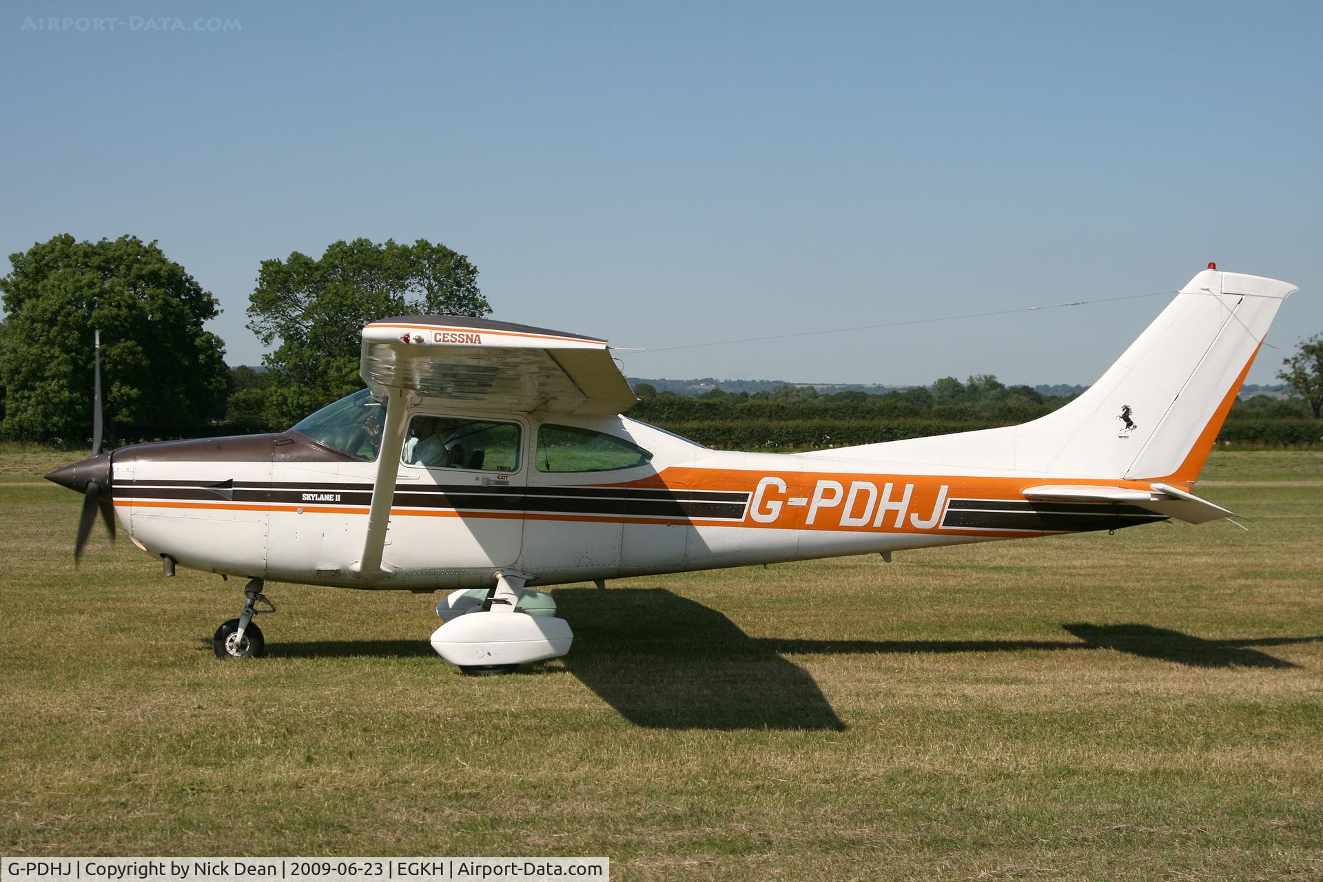 G-PDHJ, 1982 Cessna T182 Skylane C/N 182-68092, EGKH