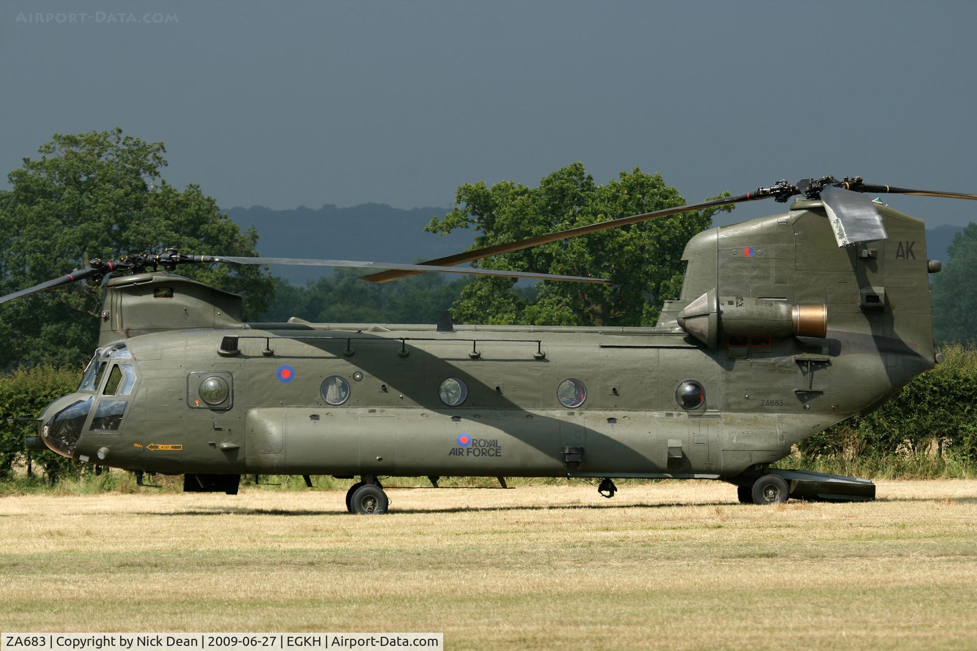 ZA683, Boeing Vertol Chinook HC.2 C/N M/A014/B-832/M7031, EGKH