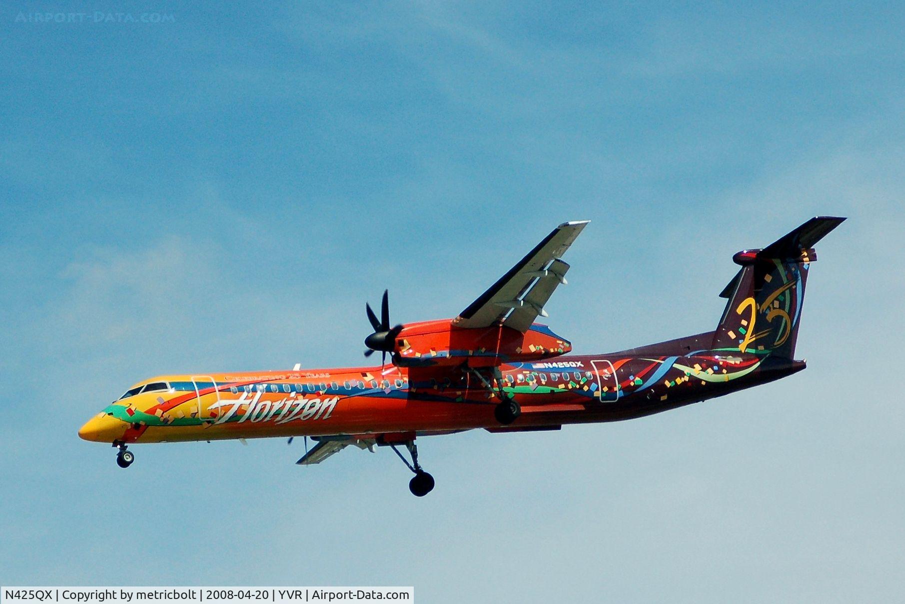 N425QX, 2001 De Havilland Canada DHC-8-402 Dash 8 C/N 4039, Landing at YVR