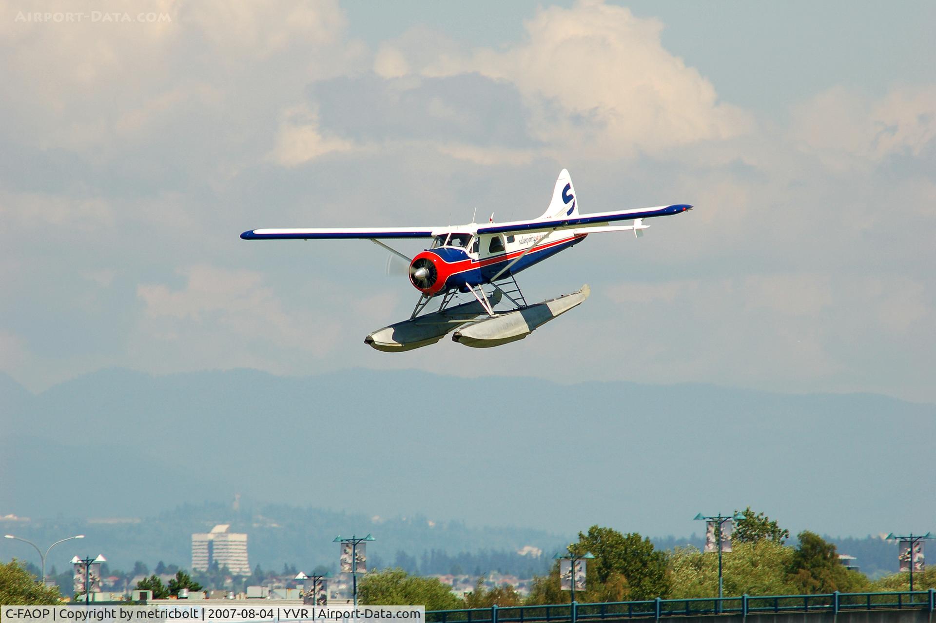 C-FAOP, 1958 De Havilland Canada DHC-2 Beaver Mk.1 C/N 1249, Landing at YVR