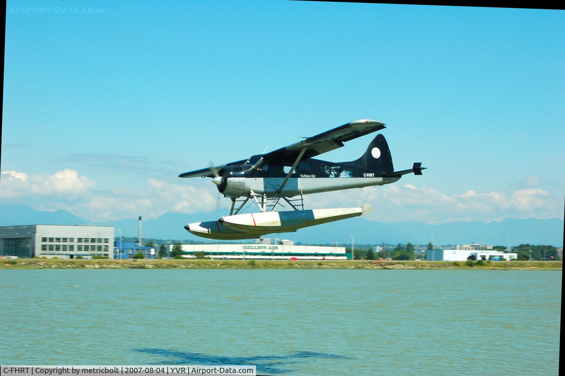C-FHRT, 1959 De Havilland Canada DHC-2 Beaver Mk.1 C/N 1203, Landing at YVR