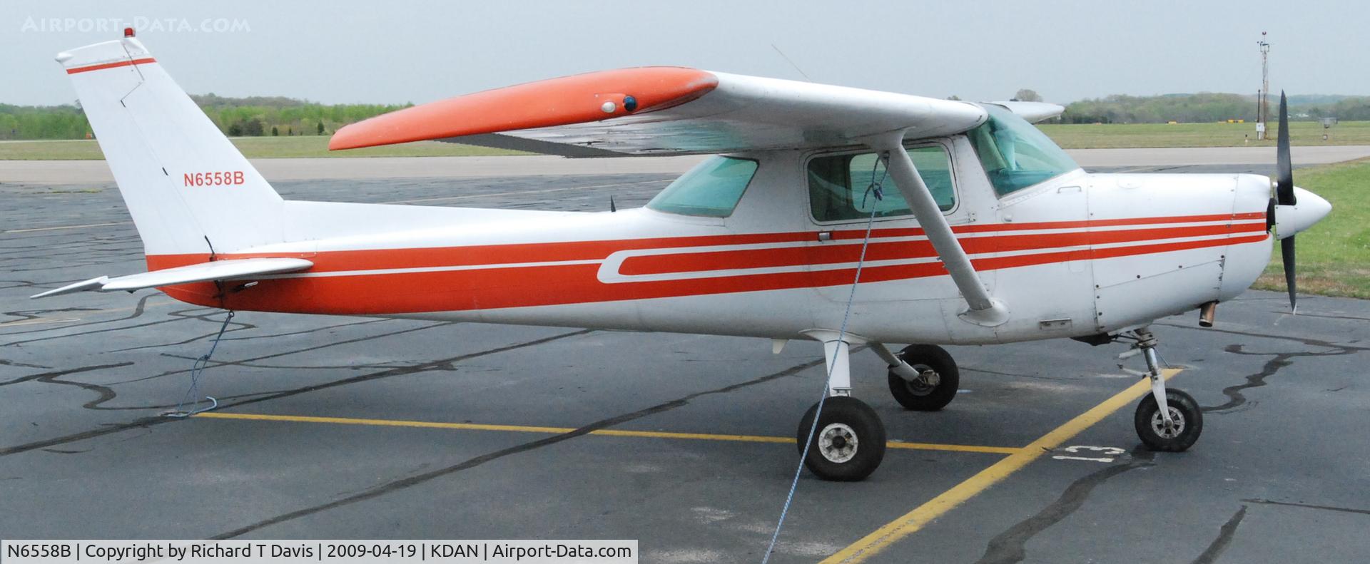 N6558B, 1979 Cessna 152 C/N 15283950, 1979 Cessna 152 In Danville Va.