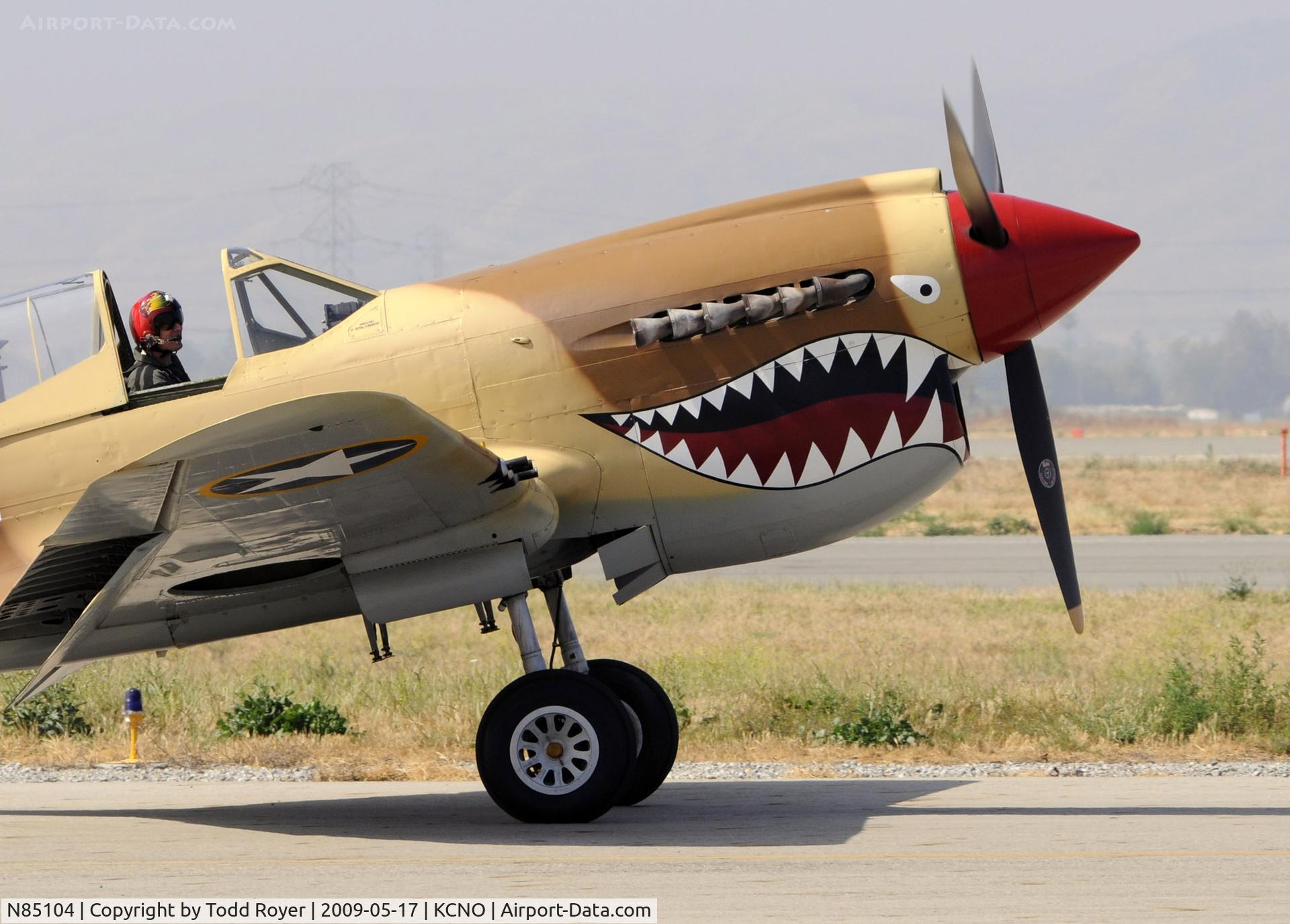 N85104, Curtiss P-40N-5CU Kittyhawk C/N 28954/F858, Chino Airshow 2009